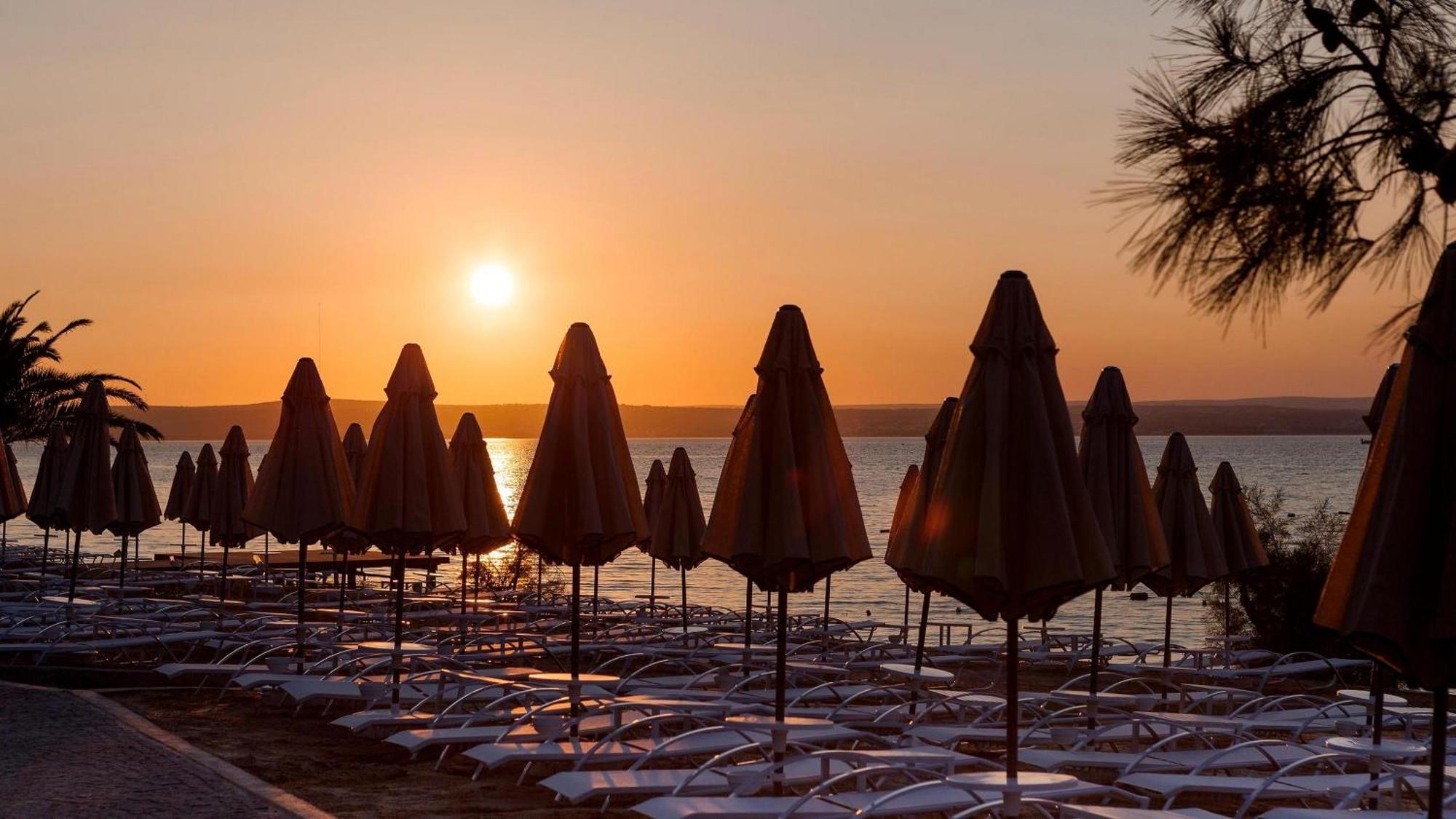 Long Beach Club Nature Акбюк Екстериор снимка